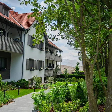 מלון Normafa Hotel & Retreat 4*