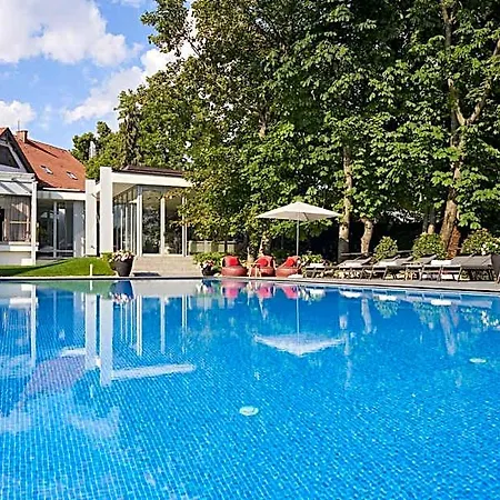 Hotel Normafa & Retreat 4*