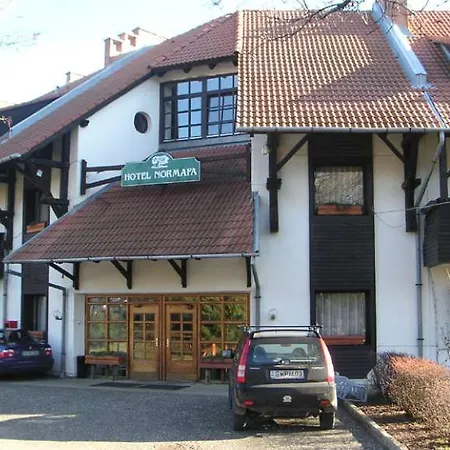 Normafa מלון