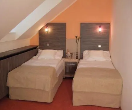 Normafa & Retreat Hotel
